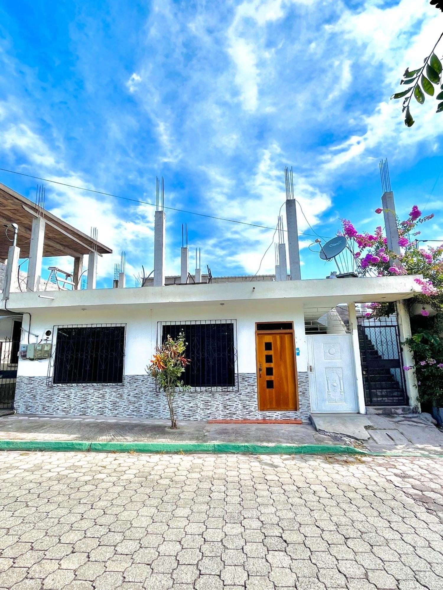 Villa Casa En San Cristobal à Puerto Baquerizo Moreno Extérieur photo